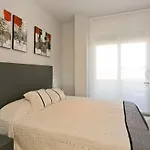 Estupendo Penthouse Malaga 2 Habitaciones , 1 Bano Wifi